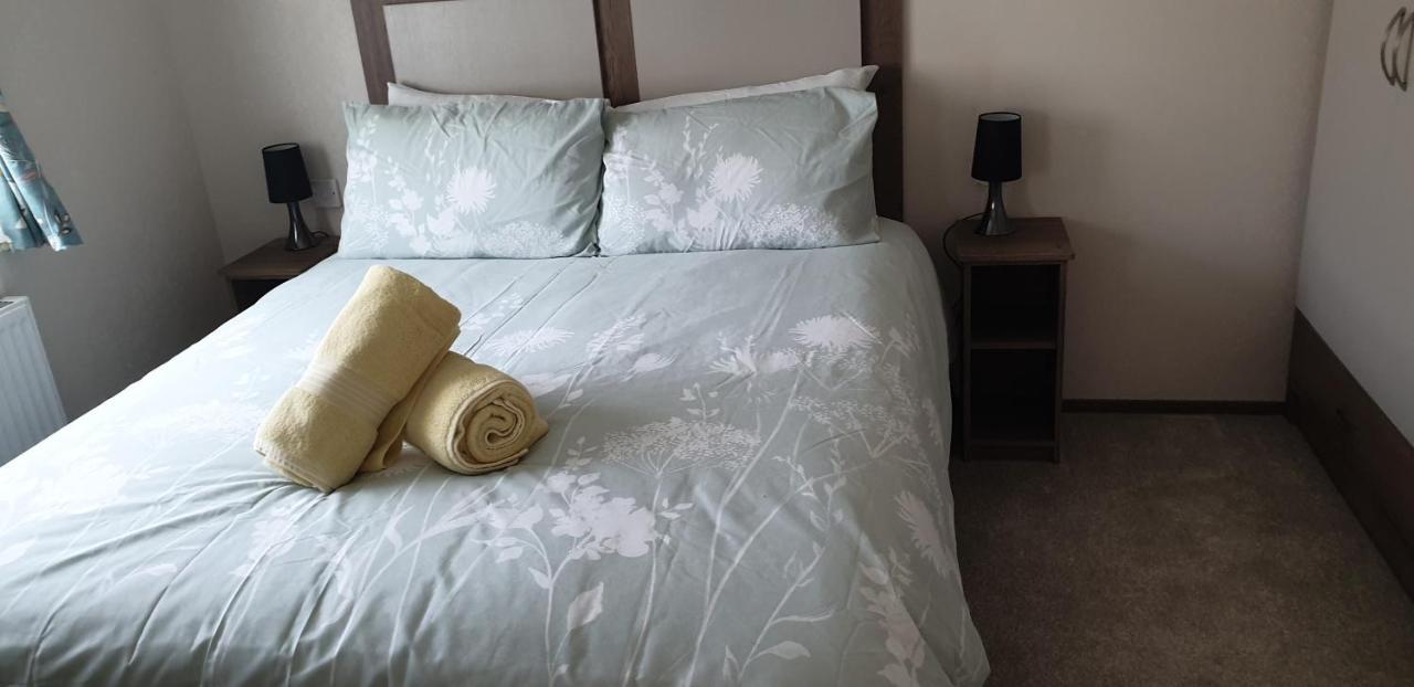 Lakeside Cotswold Holiday Home Cirencester Dış mekan fotoğraf