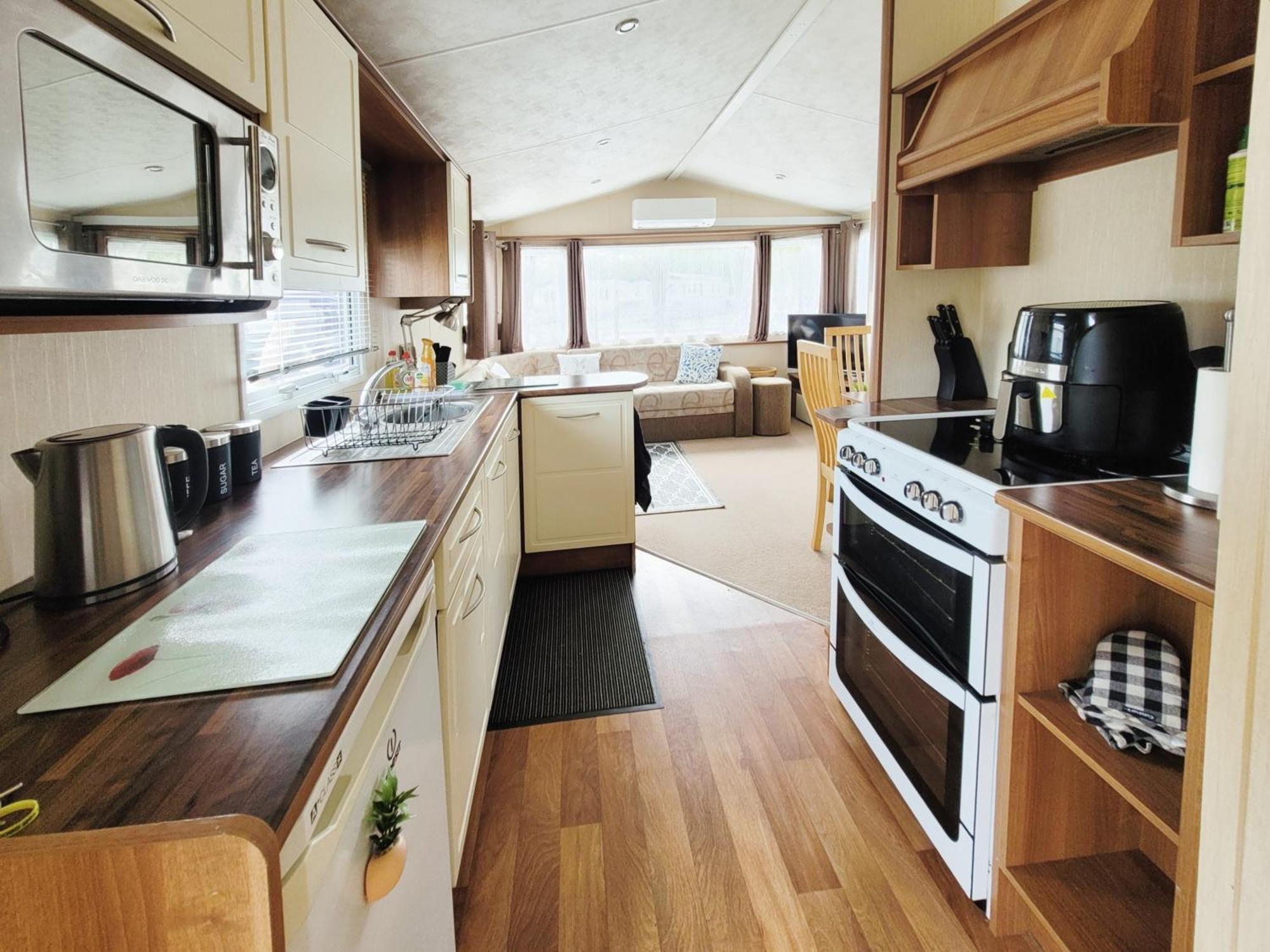 Lakeside Cotswold Holiday Home Cirencester Dış mekan fotoğraf