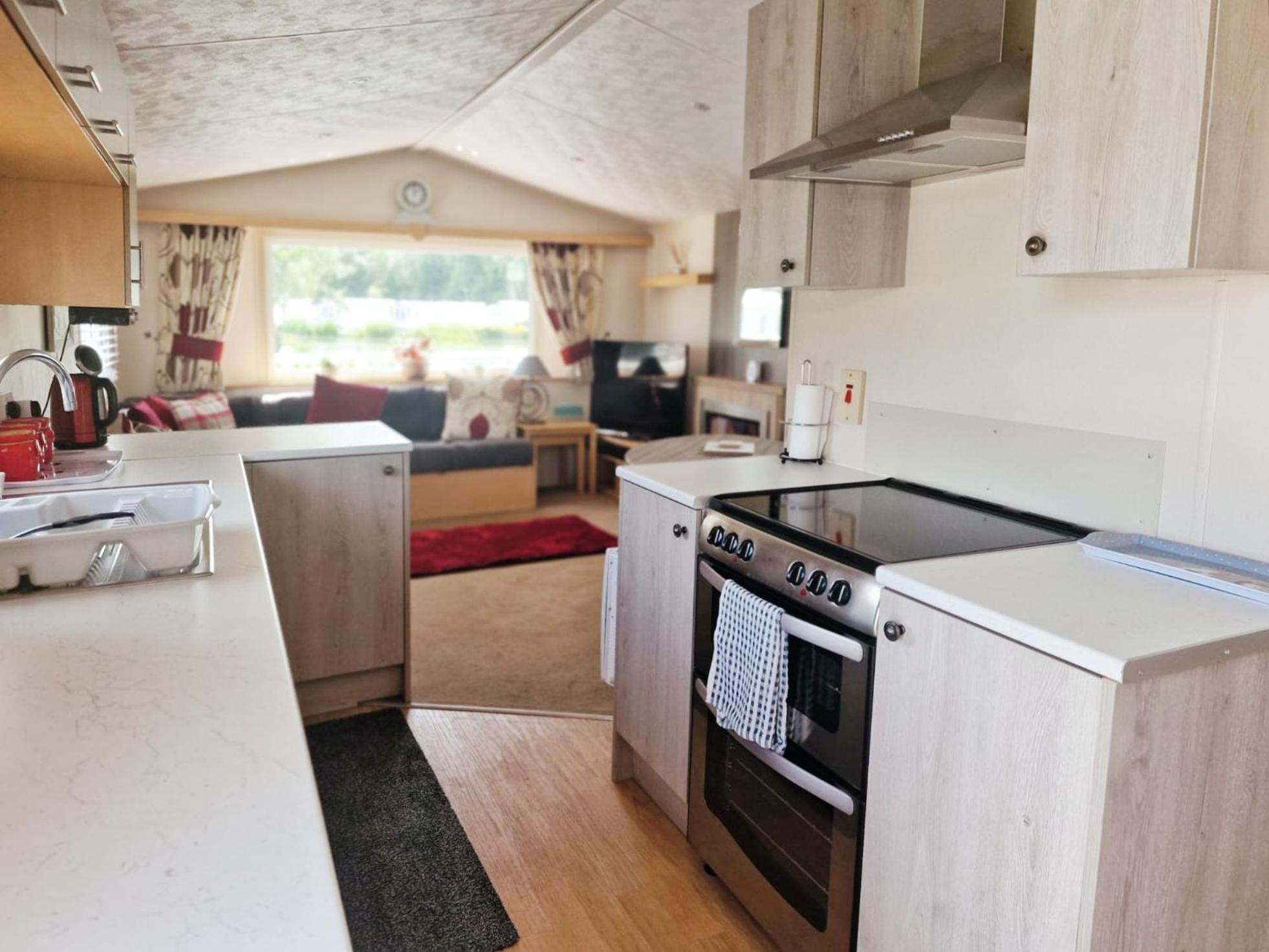 Lakeside Cotswold Holiday Home Cirencester Dış mekan fotoğraf