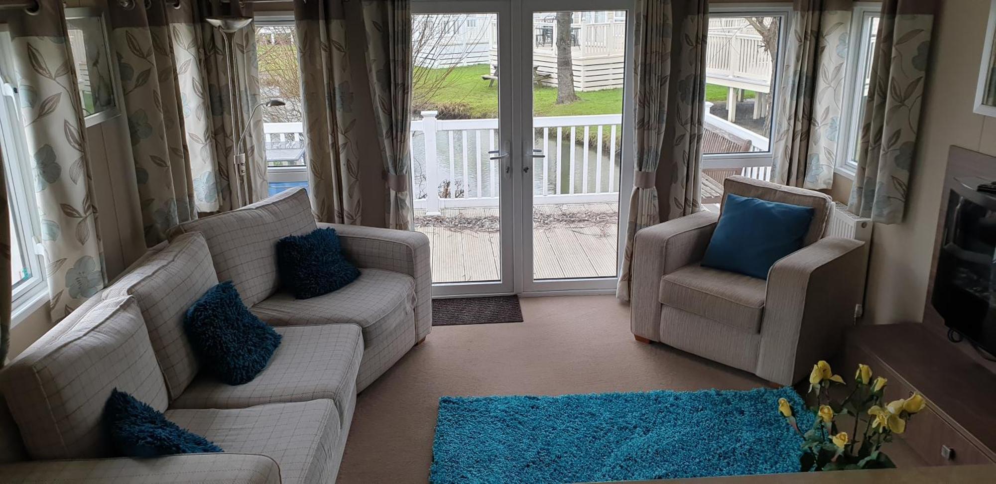 Lakeside Cotswold Holiday Home Cirencester Oda fotoğraf